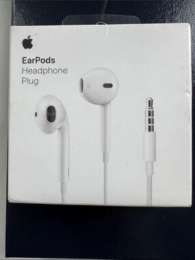 Apple White EarPods with 3.5mm Plug